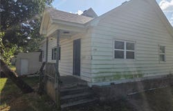725 W 3rd Street, Pittsburg, KS 66762