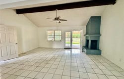 713 Rolling Hills Drive, Hewitt, TX 76643