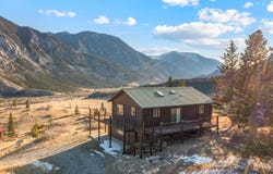 38 Rocky Trail, Nye, MT 59061