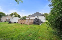247 Elm St, Eminence, KY 40019