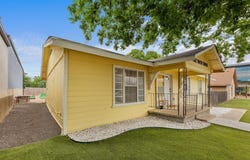 102 E Liberty Ave, Round Rock, TX 78664