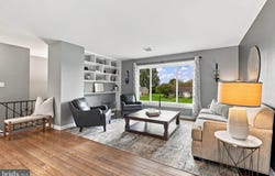 207 WEAVER Drive, LITITZ, PA 17543