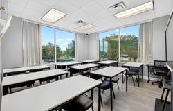 6200 METROWEST Boulevard, ORLANDO, FL 32835