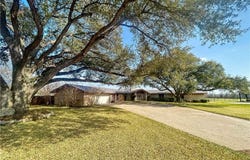 903 Hoover, Cameron, TX 76520