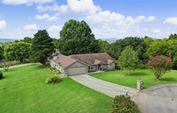 760 Gates Lane, Kodak, TN 37764