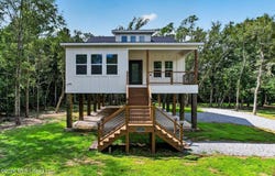 1225 Taranto Street, Waveland, MS 39576