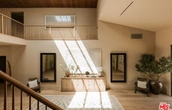 5287 Round Meadow Rd, Hidden Hills, CA 91302
