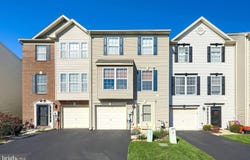 256 COUNTRY RIDGE Drive, RED LION, PA 17356