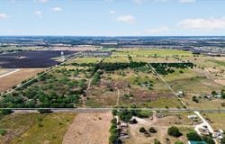 1800 Cr-214, Venus, TX 76084
