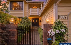 1902 Spicetree Ln SE, Salem, OR 97306
