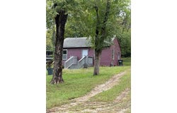 422 Iowa Street, Lawrence, KS 66044
