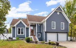 7633 N Rhode Avenue, Kansas City, MO 64152