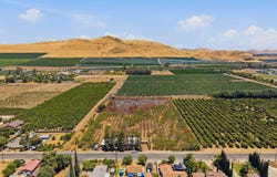 1098 N Foothill, Lindsay, CA 93247