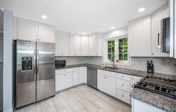 18 Bartlett Ave, Chelmsford, MA 01824