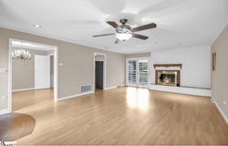1527 Pine Haven St Ext, Laurens, SC 29360