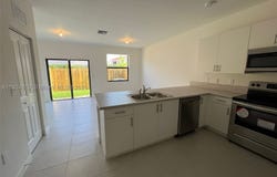 875 NE 211TH ST, Miami, FL 33179