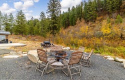 8 Camden Rd, Elk, WA 99009