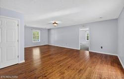 820 Sand Cut Rd, Oneida, TN 37841