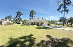 1617 Baymeadows Dr E, Douglas, GA 31535