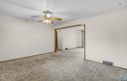 502 E 10th St, Dell Rapids, SD 57022-1302