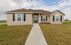 2512 SCHWAB RD, Seguin, TX 78155