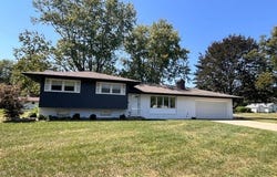 321 Cedar Lane, Arthur, IL 61911