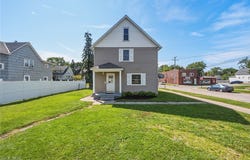 401 7th Street, Fairport Harbor, OH 44077
