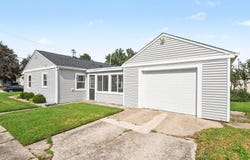 224 Roosevelt Avenue, Mishawaka, IN 46544-3350