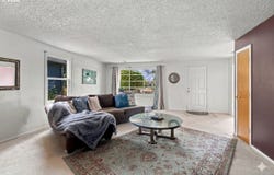 1646 H St, Springfield, OR 97477