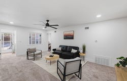 3129 E Glen Oaks Dr, Wichita, KS 67216
