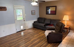 1704 S Walnut St, Georgetown, TX 78626