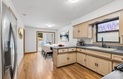 10513 S Avenue E, Chicago, IL 60617