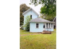 132 Pierce St, Randolph, WI 53956