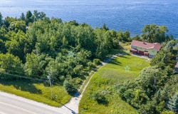 7055 Bay Shore Dr, Egg Harbor, WI 54209