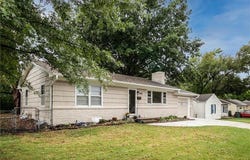 1025 E Elm Street, Olathe, KS 66061