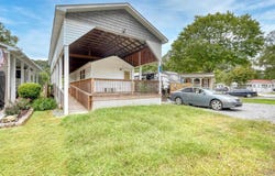 4220 Riverbank Run, Hiawassee, GA 30546