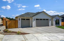 586 NW Cascade Mountain Dr, Dallas, OR 97338