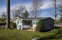 1411 Jonathan Dr, Somerset, PA 15501