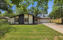 9529 Wolf River Place, Fort Wayne, IN 46804-6585