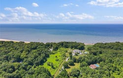 Boney Lane, Nissequogue, NY 11780