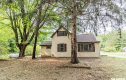 5924 E Sternberg Road, Fruitport, MI 49415