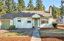 845 S WATER St, Silverton, OR 97381