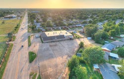 809 SW 4th Street, Moore, OK 73160