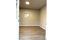 1212 Fairview Drive, Beeville, TX 78102