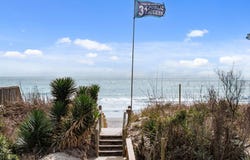 121 Seagull Court, Surf City, NC 28445