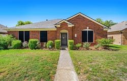 1121 Black Locust Dr, Pflugerville, TX 78660