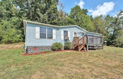 8115 Bradshaw Rd, Salem, VA 24153