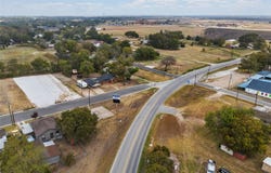 312 E Columbus Street, West, TX 76691