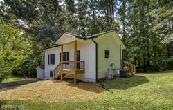 329 Old Emory Rd, Clinton, TN 37716