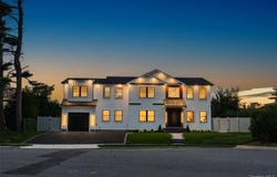 712 Bach Court, Westbury, NY 11590